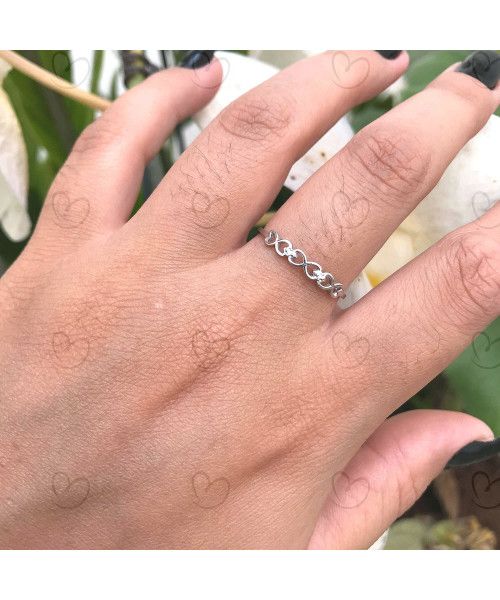 Anel Infinito com Diamante Ouro Branco 18k