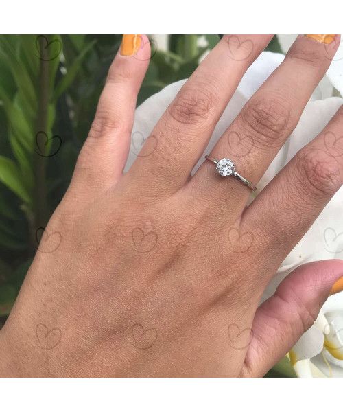 Anel Solitário com Pedra de Zircônia 5mm Ouro Branco 18k