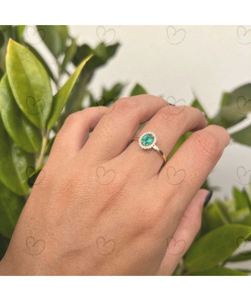 Anel Pedra Oval Com Esmeralda e Diamantes Ouro 18k