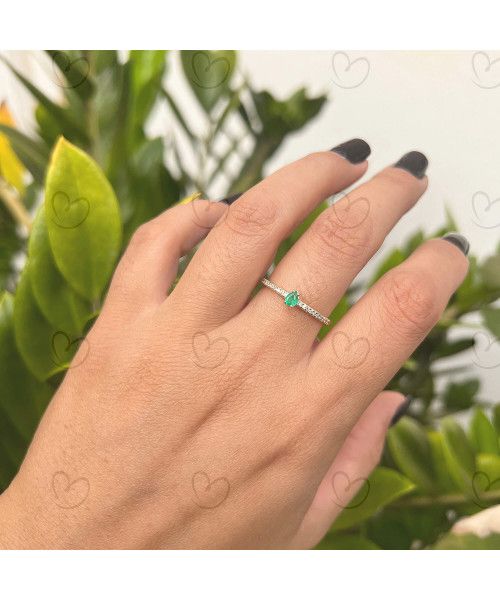 Anel Pedra Gota com Esmeralda e Diamantes Ouro 18k