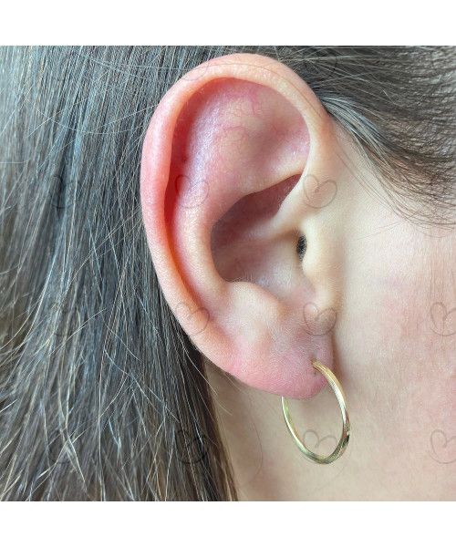 Brinco Argola Redonda Torcido 2.1cm Ouro 18k