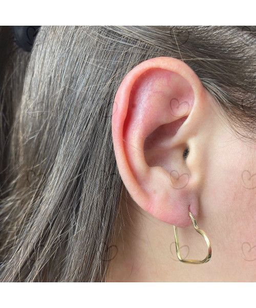 Brinco Argola Coração Torcido 2.3cm Ouro 18k