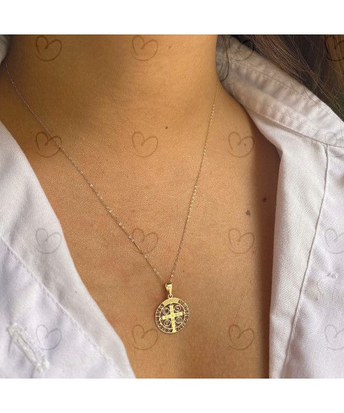 Pingente São Bento Pequeno Vazado Ouro 18k