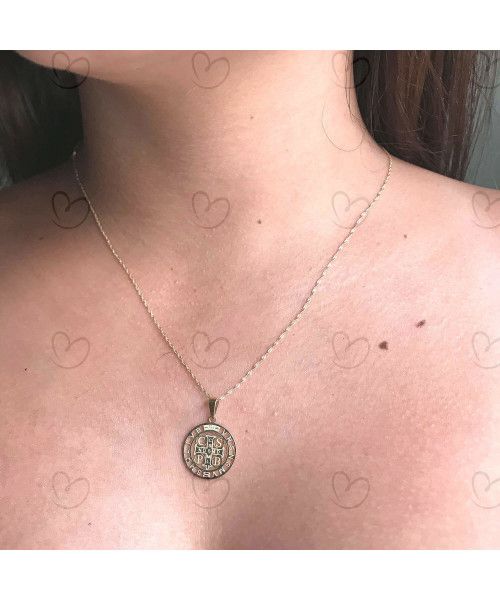 Pingente São Bento com Detalhes Fosco Médio Ouro 18k