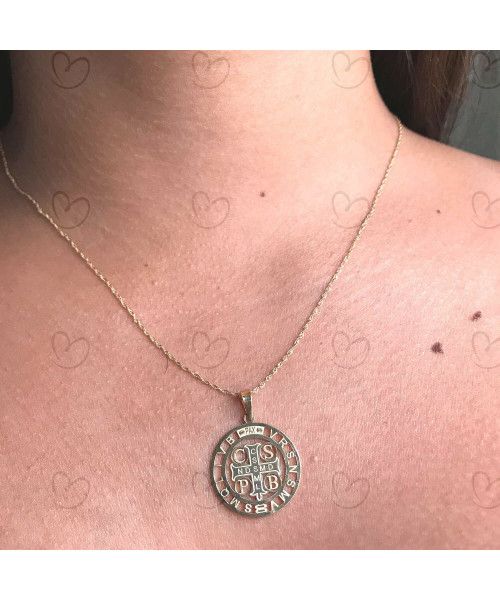 Pingente São Bento com Detalhes Fosco Grande Ouro 18k