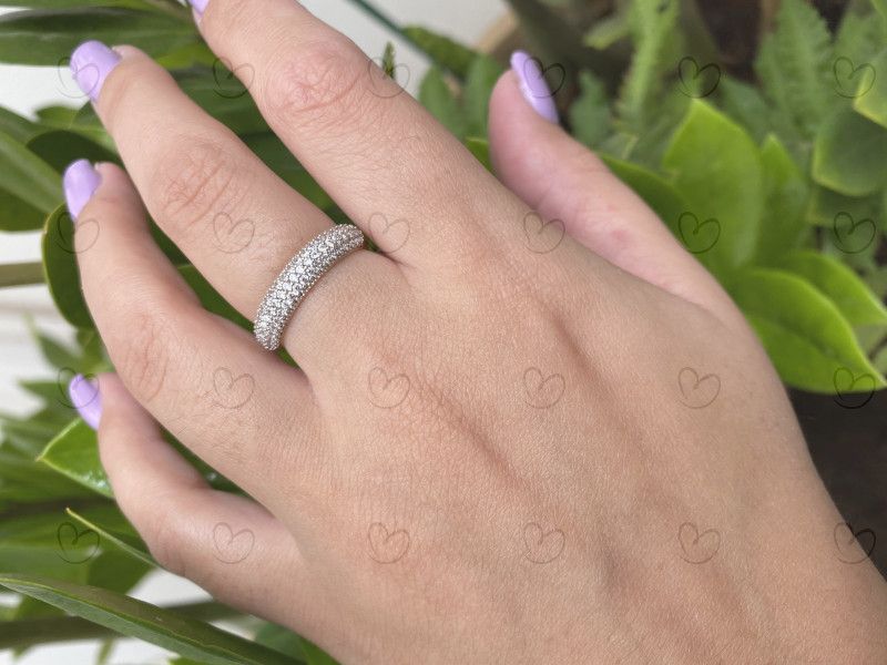 Anel Cravejado com Zircônias Ouro 18k