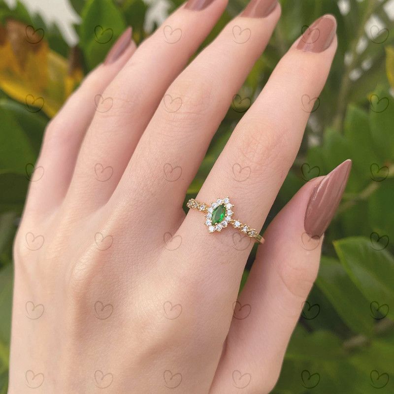 Anel Navete Grande Formatura Aro com Pedras Biomedicina Ouro 18k