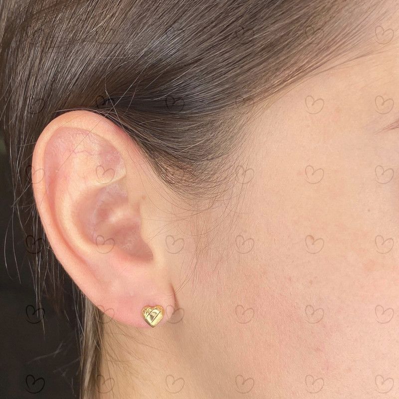 Brinco Coração Fosco e Diamantado 6mm Ouro 18k