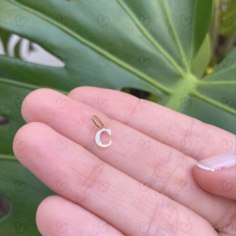 Pingente Letra C Pequena Ouro 18k