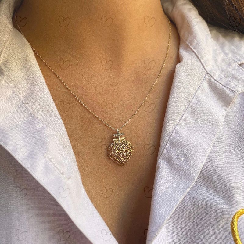 Pingente Sagrado Coração de Jesus Bordado com Pedras de Zircônia Grande Ouro 18k